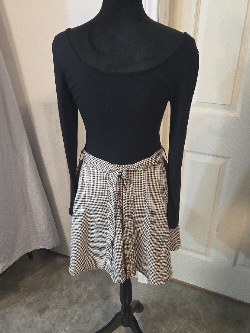 Black & White Gingham Circle Skirt Skater Dress Mini Jersey Bodice Long Sleeve - Picture 6 of 13